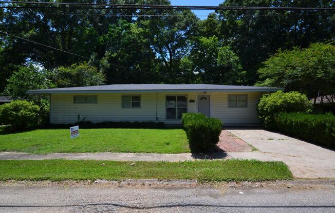 West Feliciana School District! 3 bedroom, 1.5 bath home in coveted Audubon Hills Subdiv