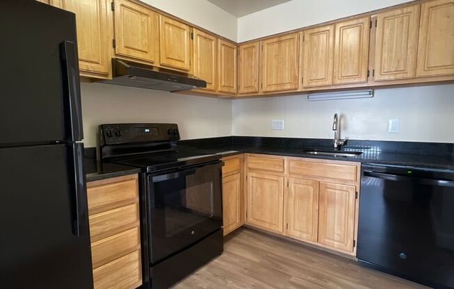 2 beds, 2 baths, 1,000 sqft, $1,950, Unit 14207 #304