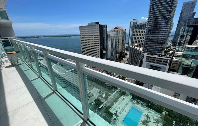 2 beds, 2 baths, 986 sqft, $4,500, Unit 950 Brickell Bay Dr # 32-07 (A11702512)