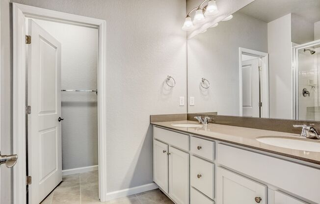 Evolve Real Estate: Spacious 3 Bed 2.5 bath Townhouse with Attached 2 Car Garage AVAILABLE NOW!