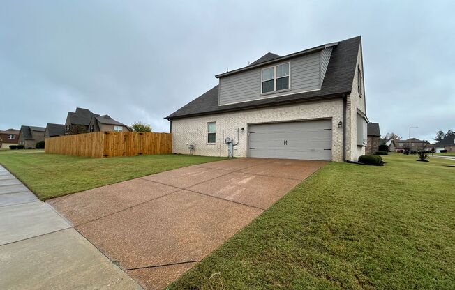 Dream Home In Bartlett Ready to Move In! Newly fenced large back yard! Pets are owner's approval, fees apply.