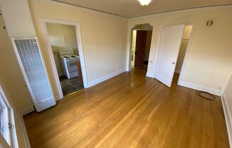 Studio, 1 bath, 320 sqft, $1,295, Unit 205