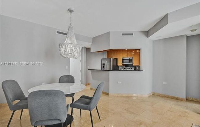 1 bed, 1.5 baths, $3,500, Unit # 808