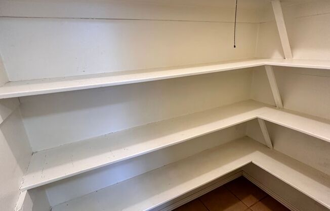 1 bed, 1 bath, 600 sqft, $700, Unit Unit 209