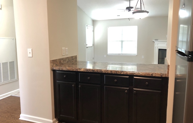 2 beds, 2 baths, 1,131 sqft, $1,425, Unit 2796-7