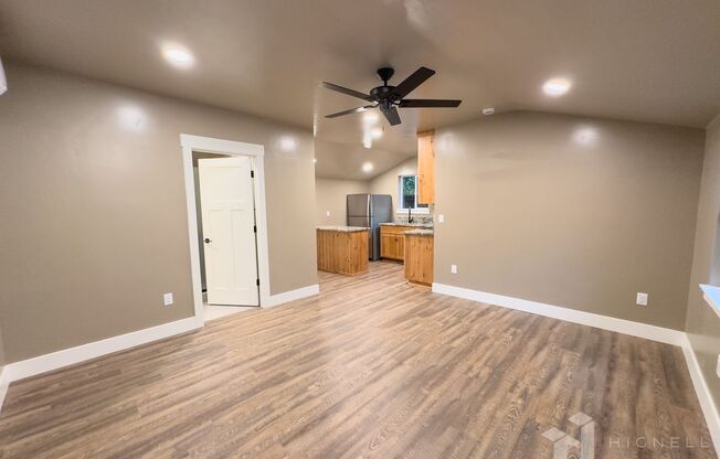 1 bed, 1 bath, 600 sqft, $1,250, Unit 9 Studio