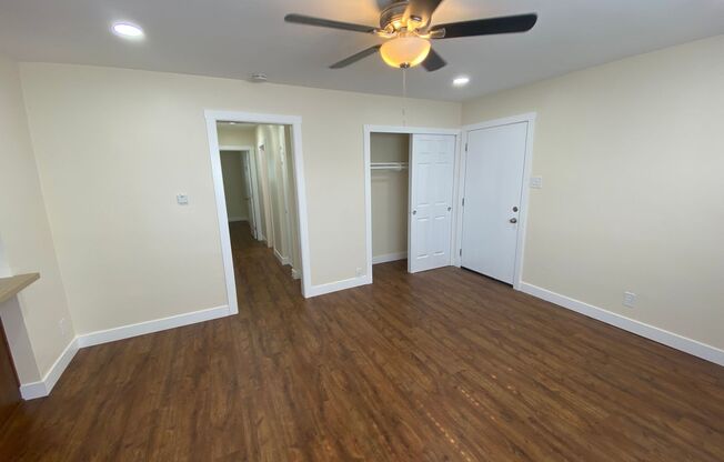 2 beds, 1 bath, 900 sqft, $1,900, Unit Apt 9