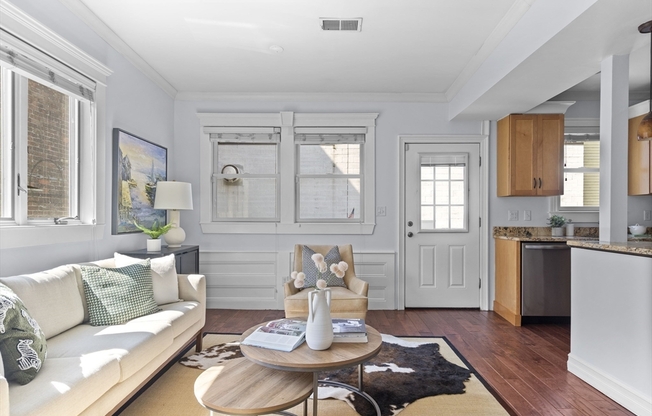 5 NEWHILL PL