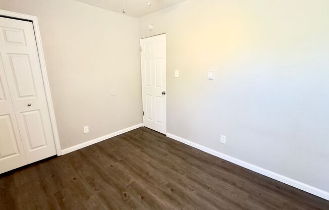 2 beds, 1 bath, $1,025, Unit 110