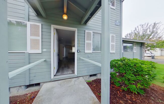 1990 10th St. &amp; 995 S St.