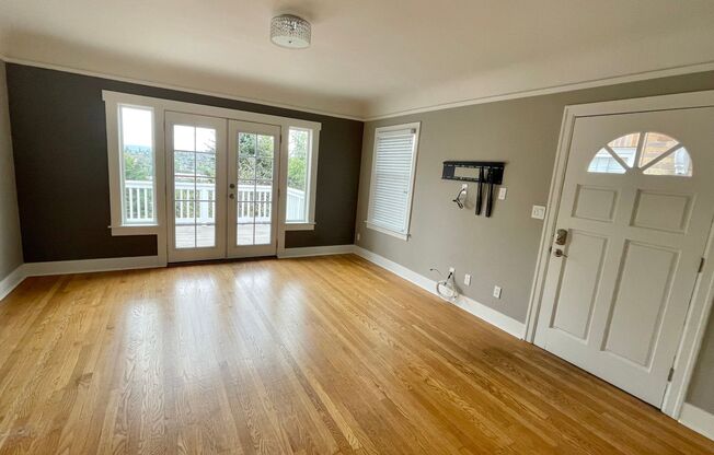Magnolia 2-bed Townhome with a View!