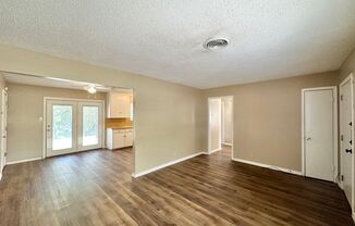 3 beds, 1 bath, $995