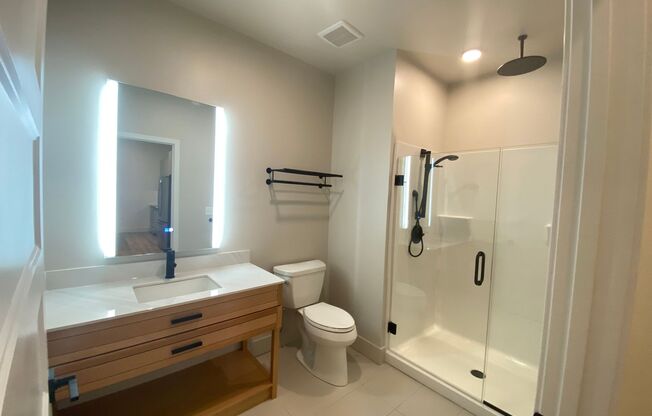 1 bed, 1 bath, 899 sqft, $2,910, Unit 433