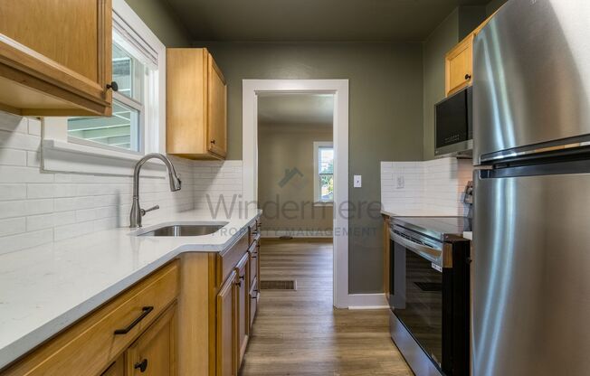 2 beds, 1 bath, $1,495