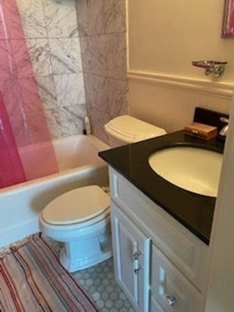 1 bed, 1 bath, 581 sqft, $3,500, Unit 5B