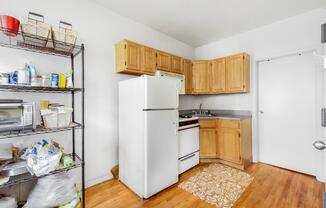 2 beds, 1 bath, $2,999, Unit 2R