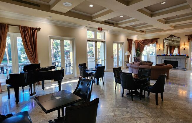 2 beds, 2 baths, $2,000, Unit # 326