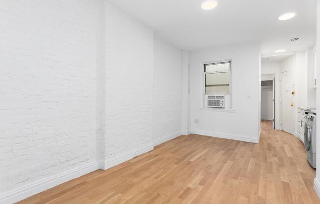 221 E 89 ST