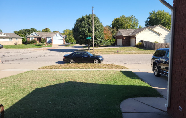 10605 W DOUGLAS
