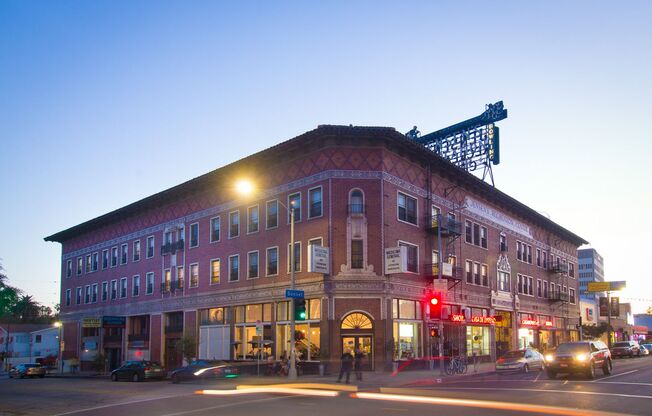 Jensen's Recreation Center Apts...Gorgeous Apartments...This You've Gotta See to Believe!!!
