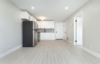 1 bed, 1 bath, 740 sqft, $1,195, Unit 37