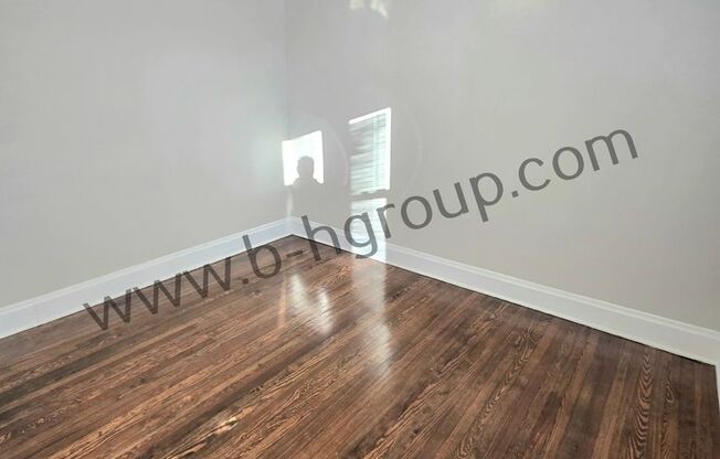 2 beds, 1 bath, 1,111 sqft, $1,250, Unit Upper