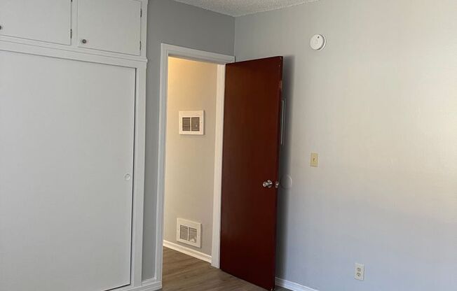 1 bed, 1 bath, 800 sqft, $1,595