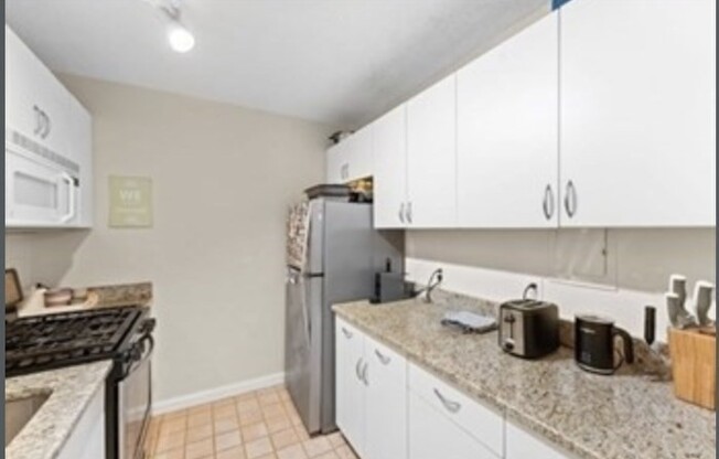 1 bed, 1 bath, 870 sqft, $2,925, Unit 308