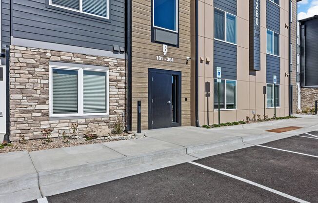 Studio, 1 bath, $1,350, Unit B104