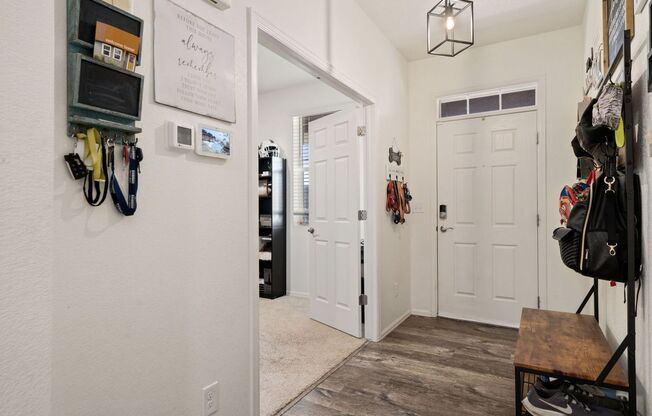 Beautiful 5 Bed Home in Raindance