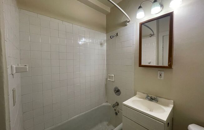 Studio, 1 bath, $825, Unit 304
