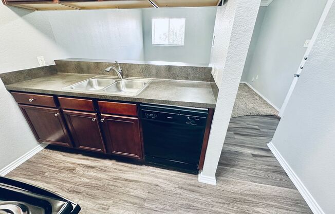 Studio, 1 bath, 500 sqft, $750, Unit 208
