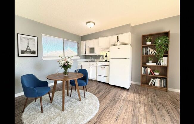 Spanish Vista Apartments