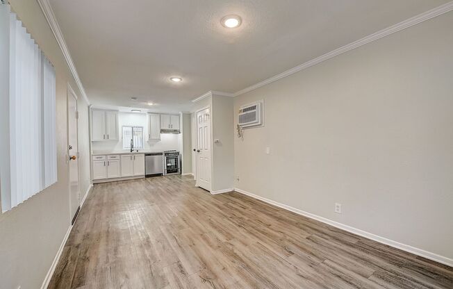 Studio, 1 bath, 500 sqft, $1,548, Unit 216