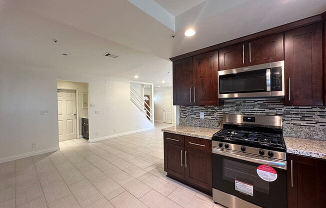 4 BEDROOM HOME FOR LEASING IN El Monte