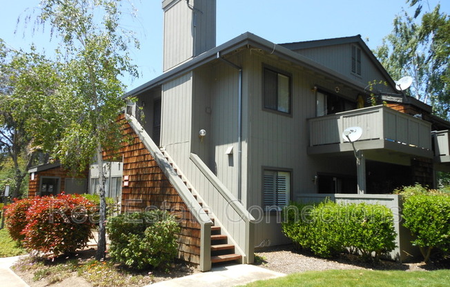 1811 LA TERRACE CIR