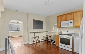 3 beds, 1 bath, $1,595