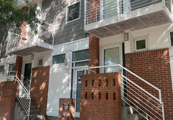 2076 EUCLID AVE