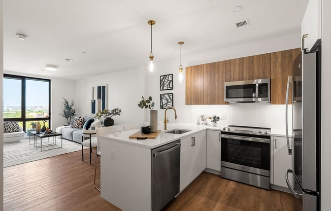 1 bed, 1 bath, 651 sqft, $4,250, Unit 717