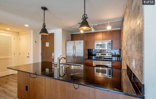 2 beds, 2 baths, $2,625, Unit # 320