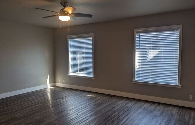 2 beds, 1 bath, $2,300