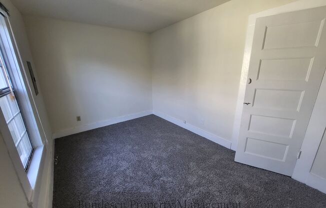 2 beds, 1 bath, $2,400, Unit Unit C