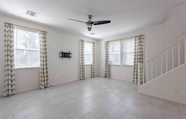 2 beds, 2.5 baths, $1,950