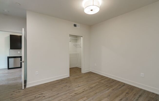 Studio, 1 bath, $1,265, Unit 1050 N 4th St. Apt. 304