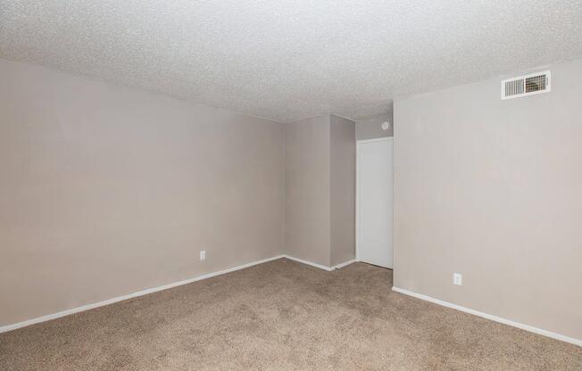 1 bed, 1 bath, 656 sqft, $1,059