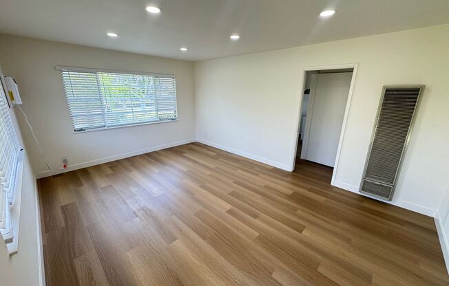 Cute Apartment in Arcadia! Great Location, Schedule A Tour Today!