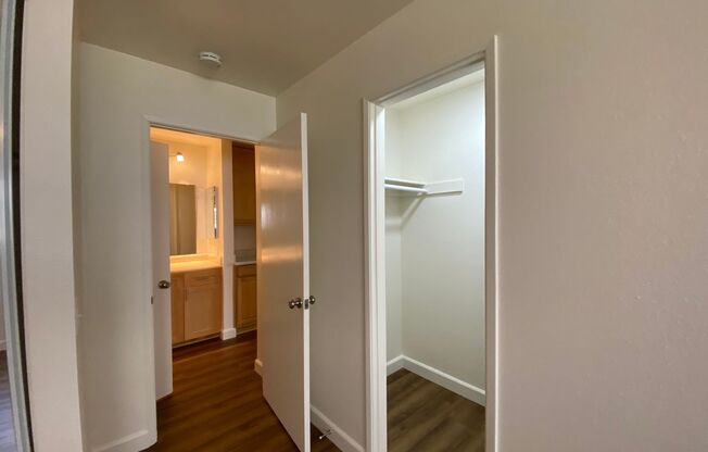 1 bed, 1 bath, 671 sqft, $2,425, Unit E-117