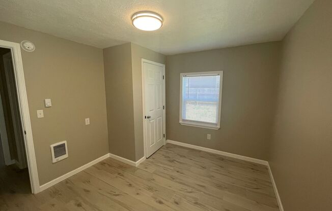 2 beds, 1 bath, 768 sqft, $1,550, Unit 9TH1255