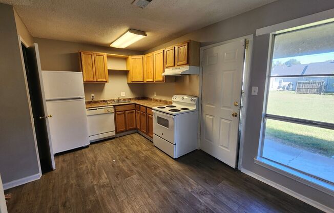 2 beds, 1.5 baths, 750 sqft, $975, Unit 351P