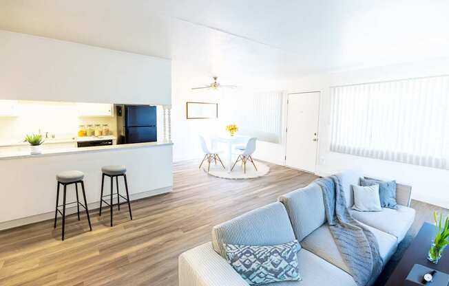 Welcome to St Moritz Garden Apartments